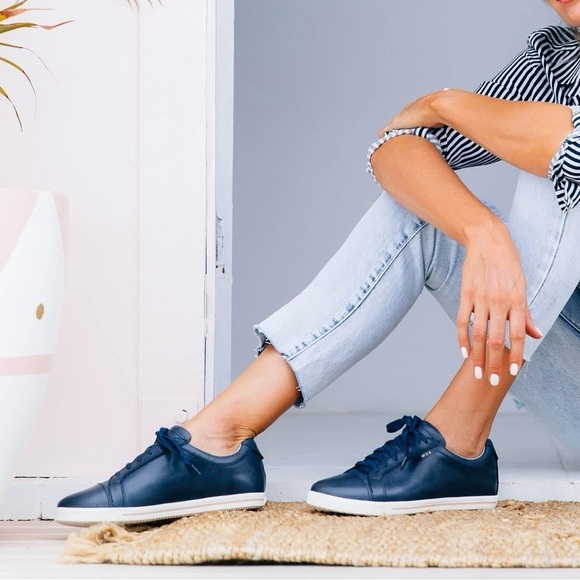 Frye Shoes - Frye Womens Mindy Black Low Top Leather Lace Up Sneaker Shoes